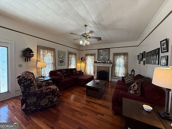 5th image of 219 N College St