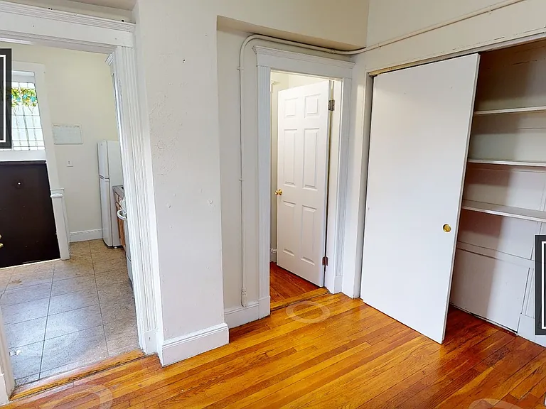 88 Chiswick Rd — Photo 3