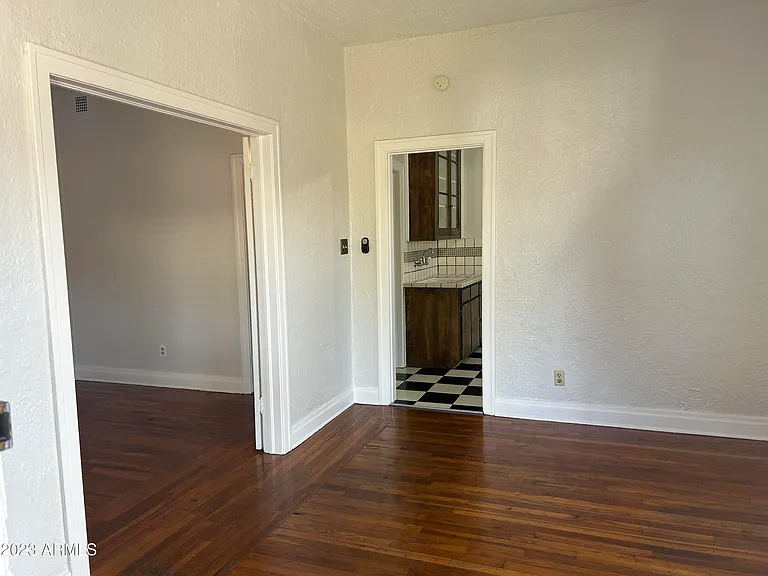 902 E Palm Ln #4 — Photo 4