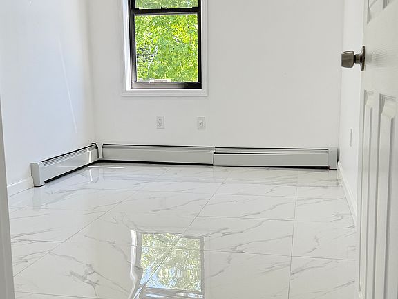 4th image of 1775 Edenwald Ave #B