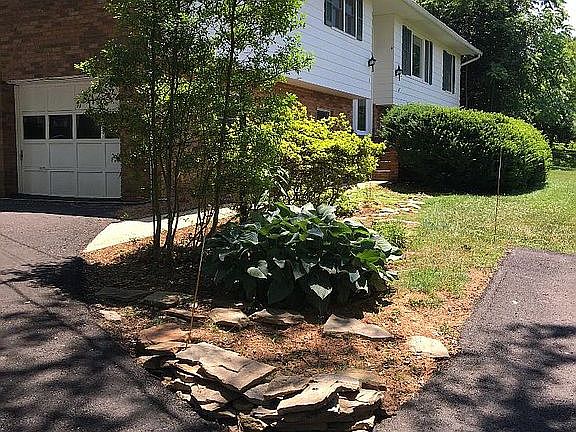 2nd image of 6 Fieldcrest Cir