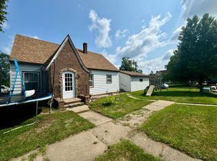 405 E Oak St, Sisseton, SD 57262