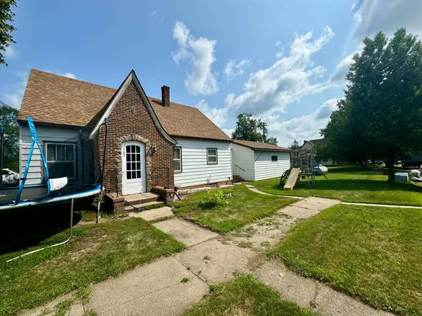 405 E Oak St, Sisseton, SD 57262