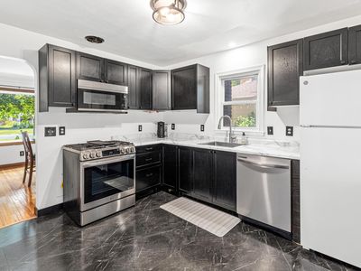 5670 Main St W, Maple Plain, MN, 55359