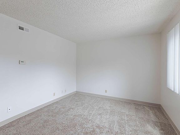 4th image of 1535 F St #1X1R