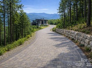 506 Southcliff Pkwy, Fairview, NC 28730