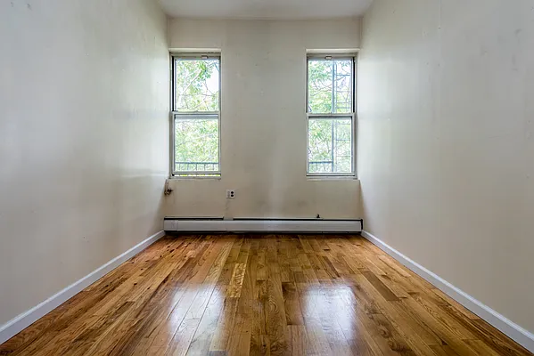 Rented by Nooklyn NYC LLC | media 52