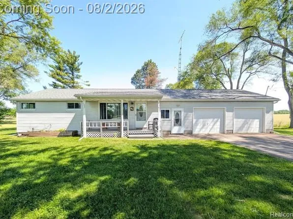 8059 E Mount Morris Rd, Otisville, MI 48463