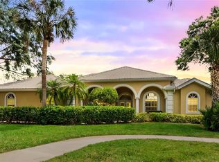 8142 Shadow Pine Way, Sarasota, FL 34238