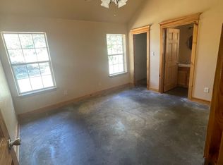 106 Mack St, Mount Vernon, TX 75457