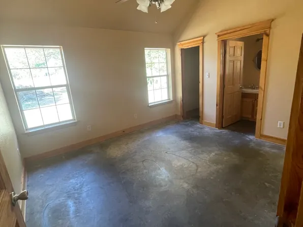 106 Mack St, Mount Vernon, TX 75457