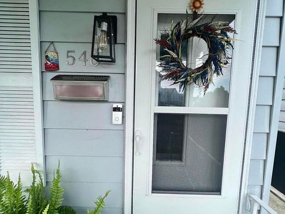 5th image of 546 Emmett St APT 1