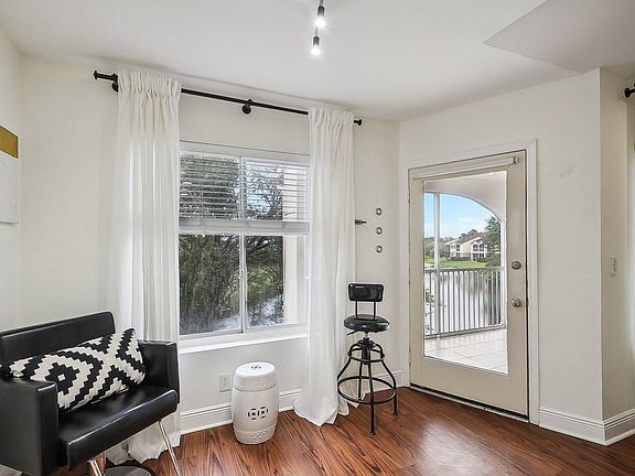 5th image of 815 W Boynton Beach Boulevard #3-202