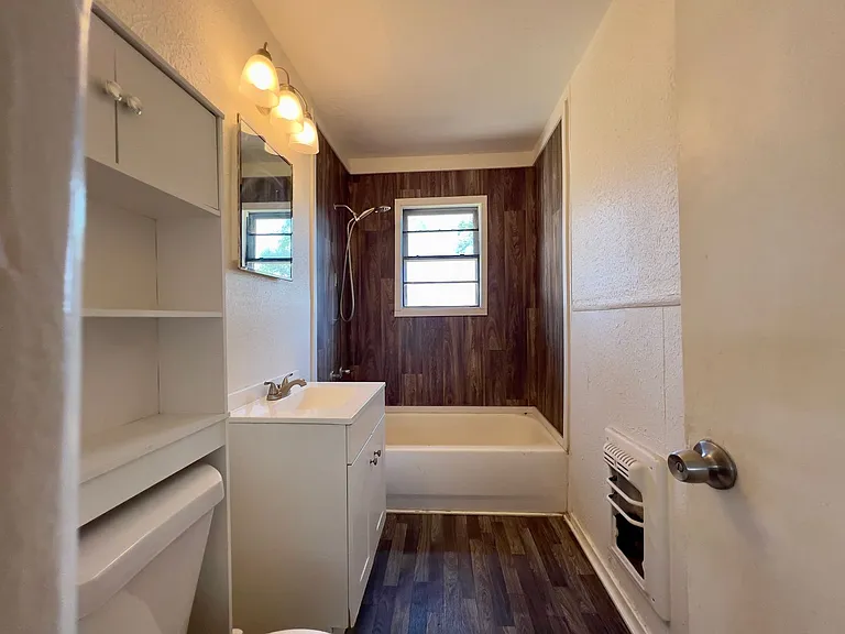 1717 Grant St — Photo 11