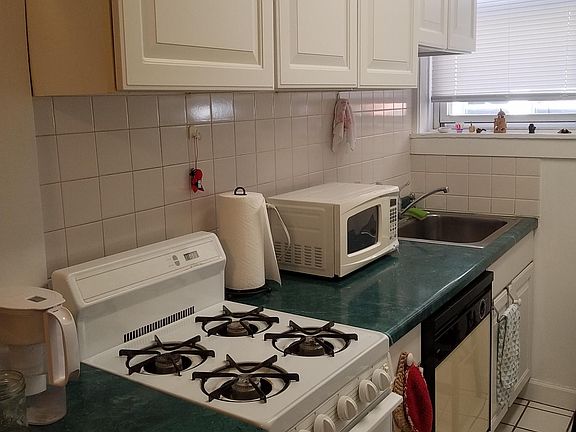 2nd image of 1728 W Ainslie St #2