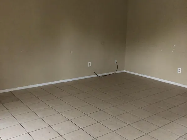 300 Rice St, Angleton, TX 77515