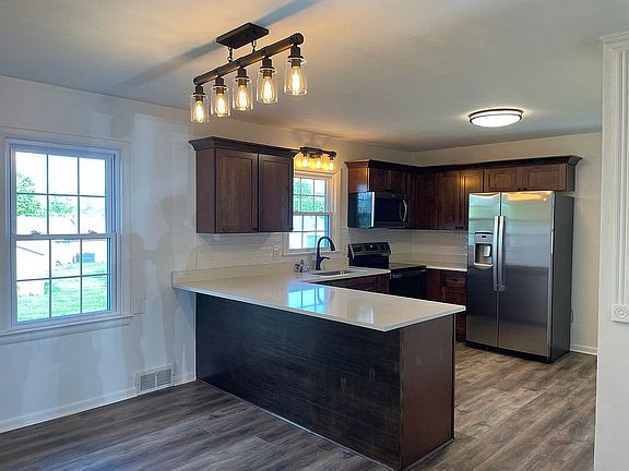 3rd image of 229 Jan St