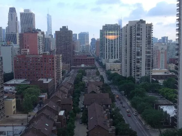 88 W Schiller St APT 1906L, Chicago, IL 60610