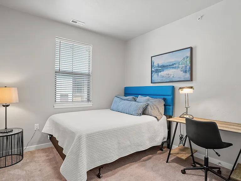 Sparrow Hill Apartments — Photo 16