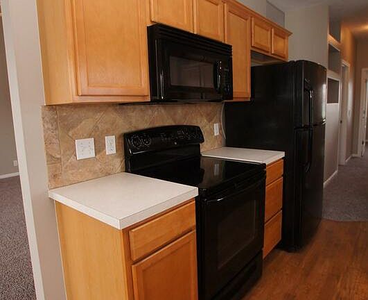 4th image of 10714 S 26th St