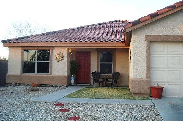 1st image of 596 W Palo Verde St