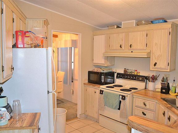 2nd image of 3039 SW 52nd Street