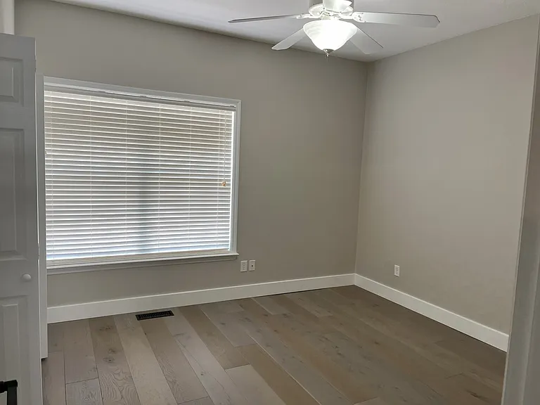 7629 Prince Dr — Photo 21