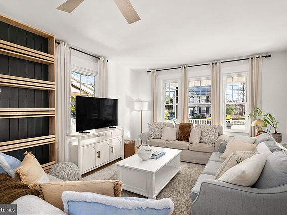 5th image of 108 Delaware Ave