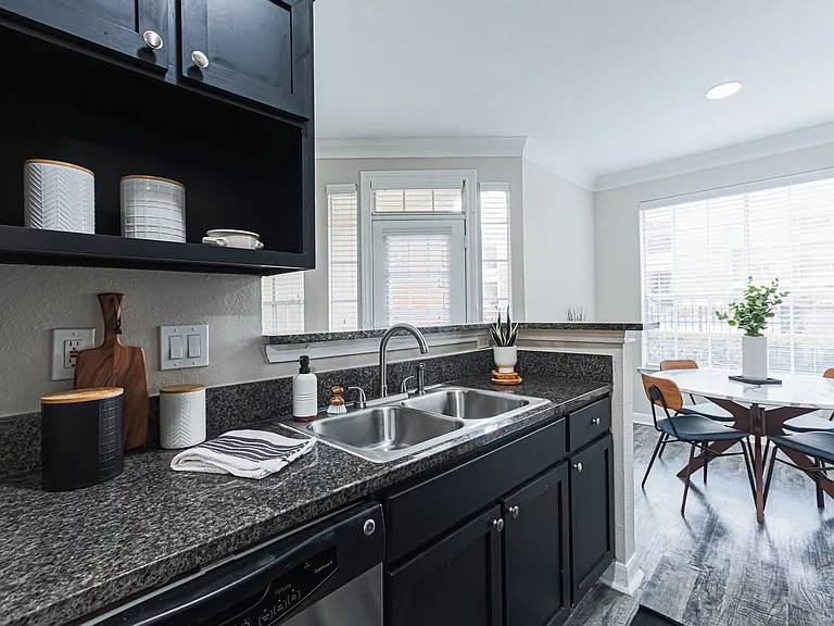 The Village at Bellaire Apartments — Photo 43