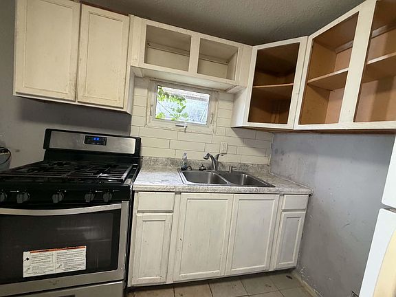 4th image of 714 S Adams St
