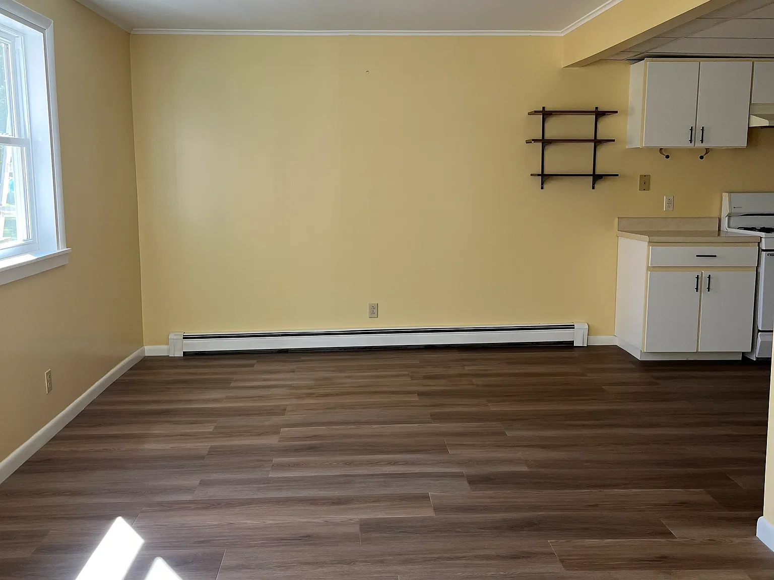 2 bed, 1000 sqft, $1,800 — Photo 4