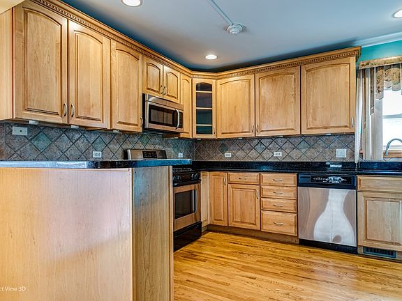 4th image of 5509 N Natoma Ave