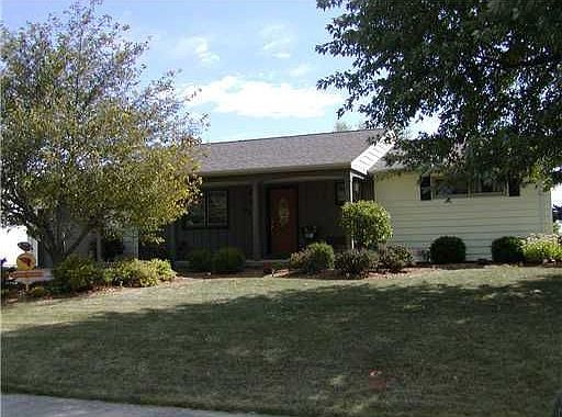 1st image of 77 Circle Dr