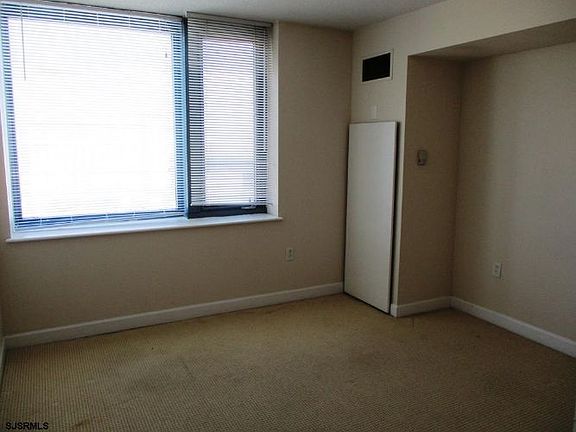 5th image of 526 Pacific Ave APT 1002