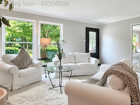 4th image of 835 Bolinger St