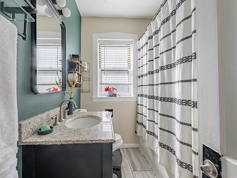 6429 S Richmond St #1 — Photo 9