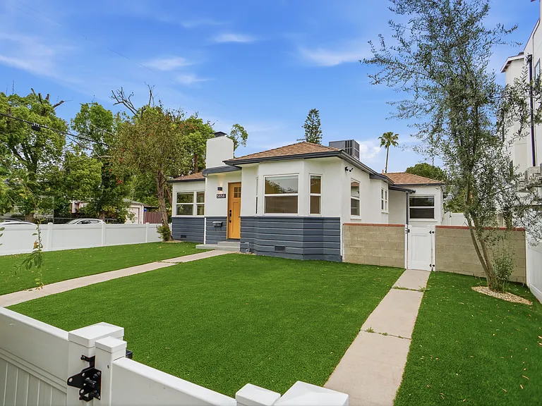 5656 Cartwright Ave — Photo 14