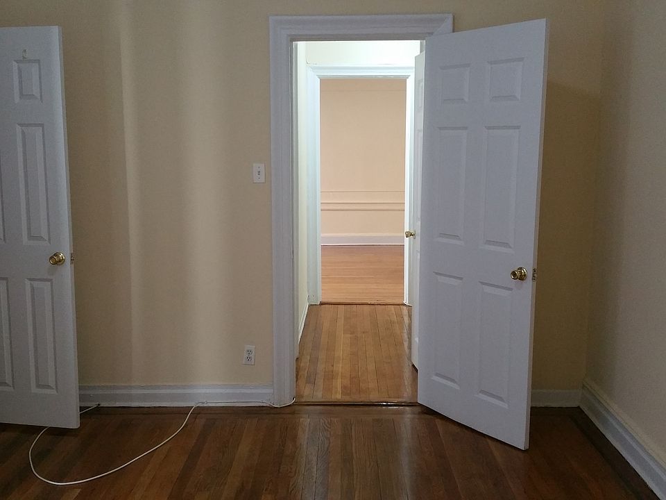 1st image of 2574 33rd St #3G