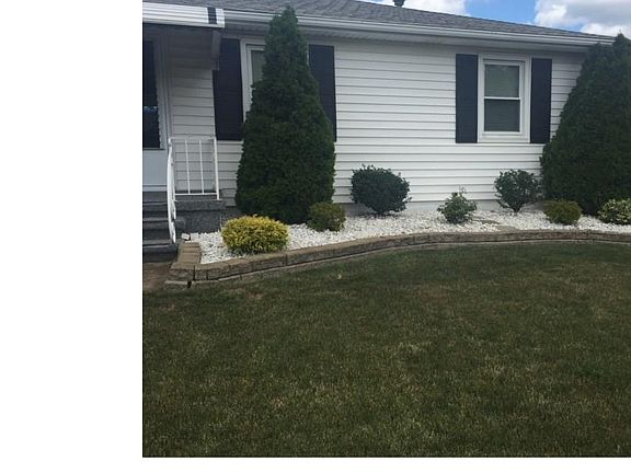 2nd image of 1604 W 39th St