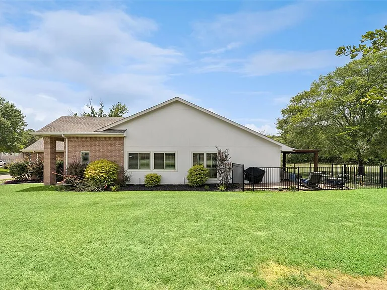 1701 Prescott Dr — Photo 20