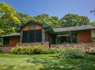 N3198 Daffodil Rd, Lake Geneva, WI 53147