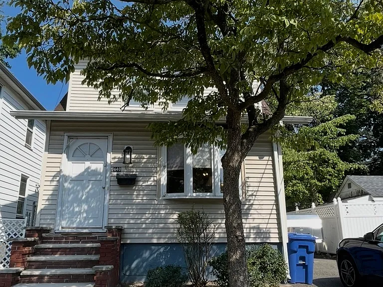 440 Tenafly Rd — Photo 16