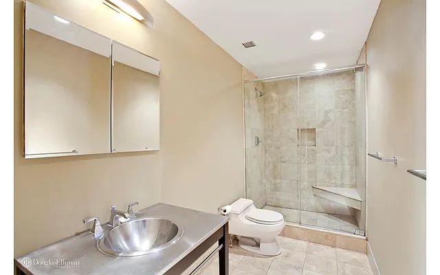 Sold by Douglas Elliman | media 10