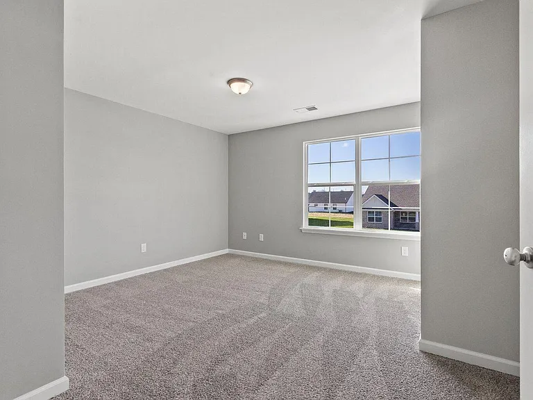 186 Oxford Landing Dr — Photo 12
