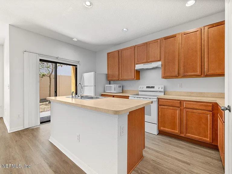 88 Hannah Cole Dr — Photo 16