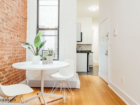 3rd image of 179 Starr St APT 3R