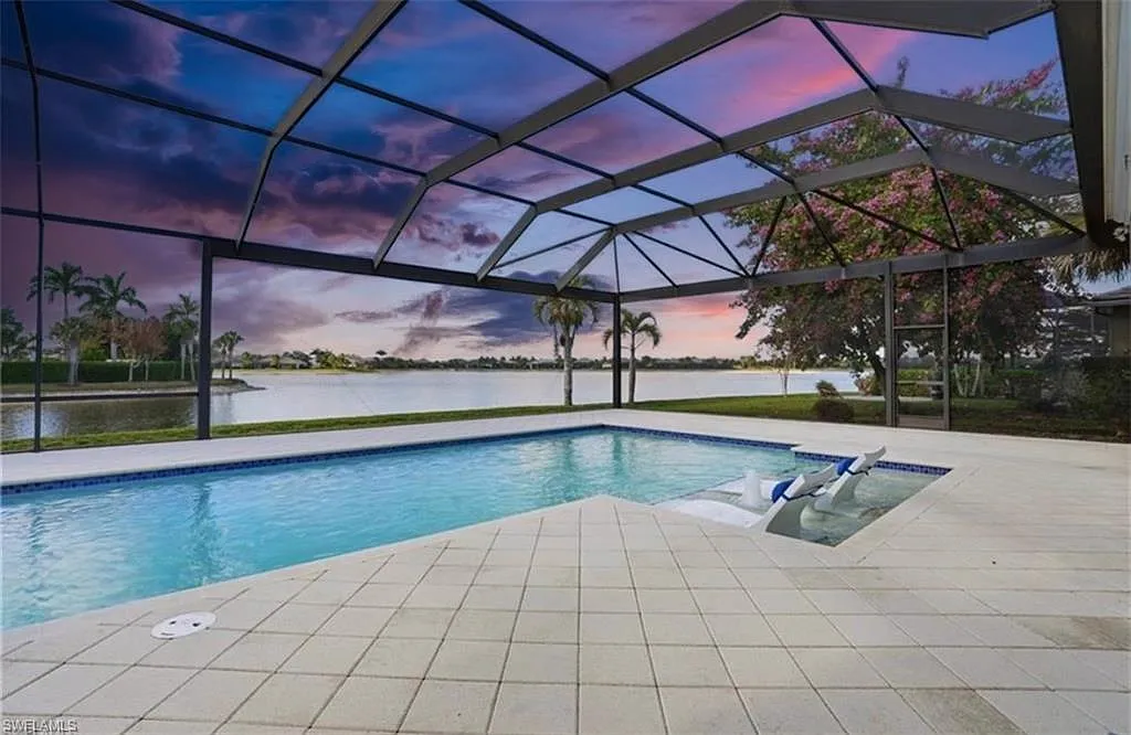 4 bed, 3.5 bath, 2942 sqft, $15,000 — Photo 2