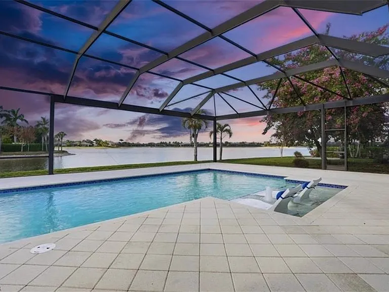 14831 Dockside Ln — Photo 2