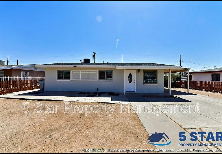 10324 Newport Dr — Photo 3
