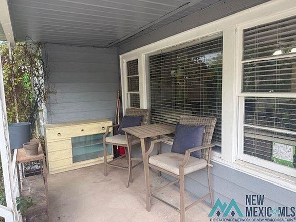 4th image of 905 N Alameda St